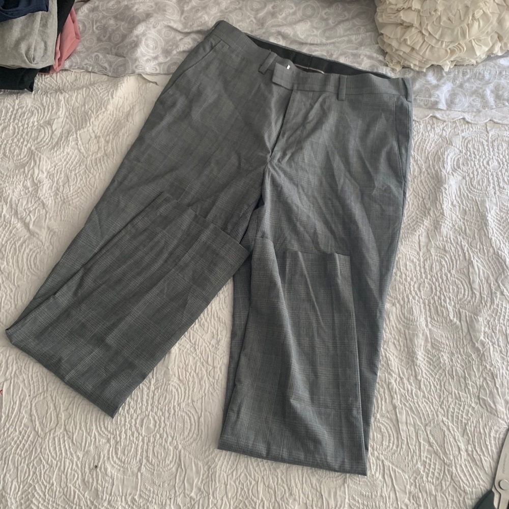 Men’s Louis Raphael Grey slacks